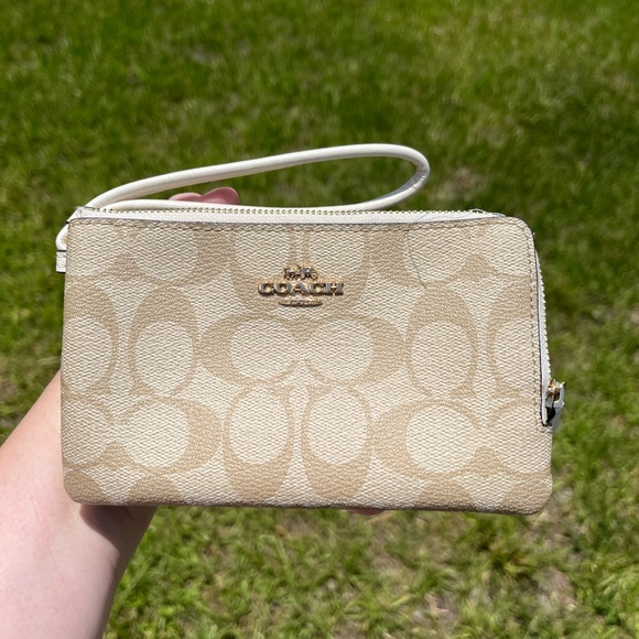 NWOT Coach Double Zip Beige Wristlet - Picture 1 of 7